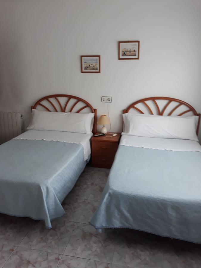 Hostal Gonzalez Oviedo Bagian luar foto
