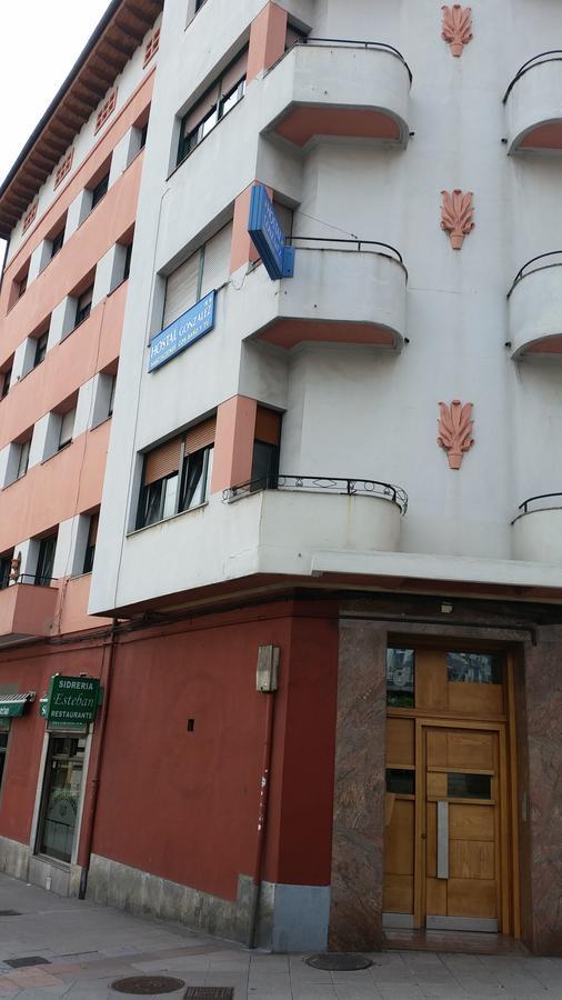 Hostal Gonzalez Oviedo Bagian luar foto